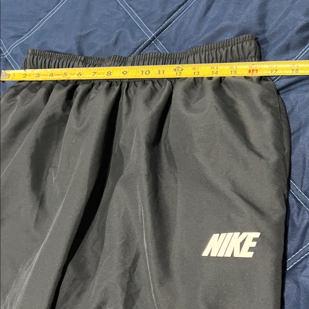 Vintage Nike Black Mesh Lined Zip Ankles Windbreaker Pants Sz  XL - Picture 9 of 10